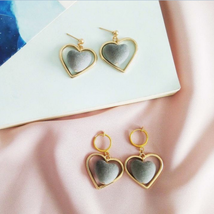 Velvet heart dangle earrings