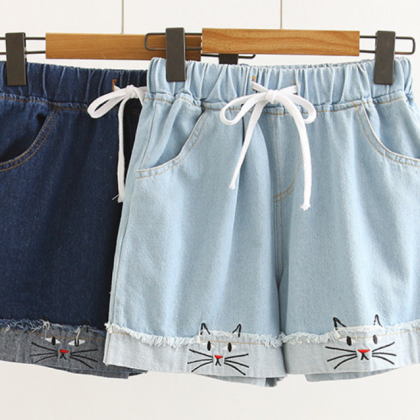 Cartoon Cat Embroidery Shorts