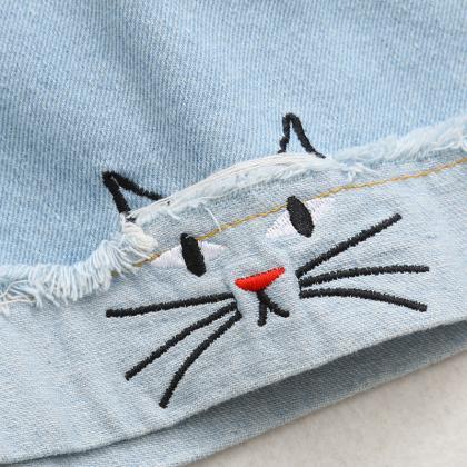 Cartoon cat embroidery shorts 