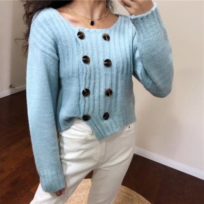 Square Collar Buttoned Autumn And Winter Sweater..