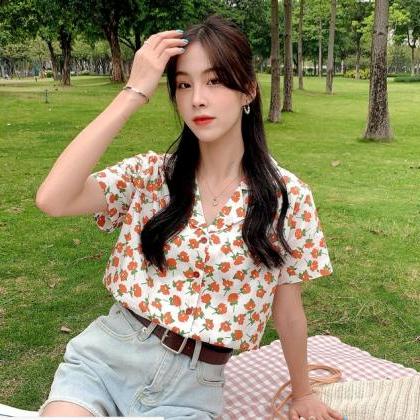 Retro Style Flowers Loose Short Sleeves T-shirt