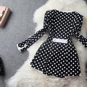 Black And White Long Jacket With Po..
