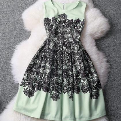 Printed Slim Lace Sleeveless Dress