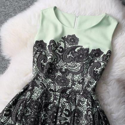 Printed Slim Lace Sleeveless Dress