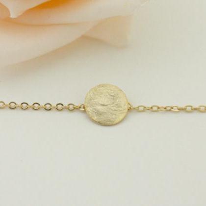 Simple Textured Circle Bracelet In Gold