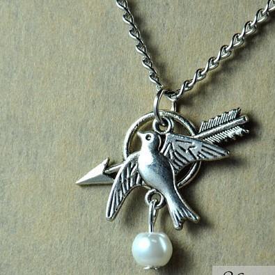 2016 Fashion Retro Arrow Bird Pearl Necklace