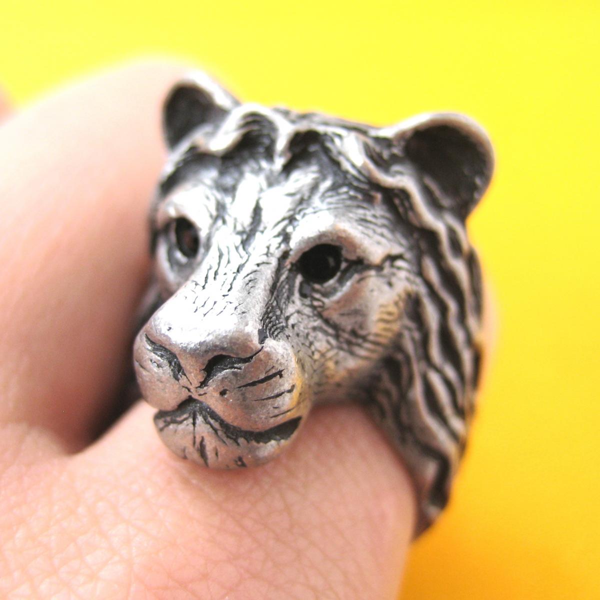 3D Adjustable Realistic Lion Animal Hug Ring In Silver