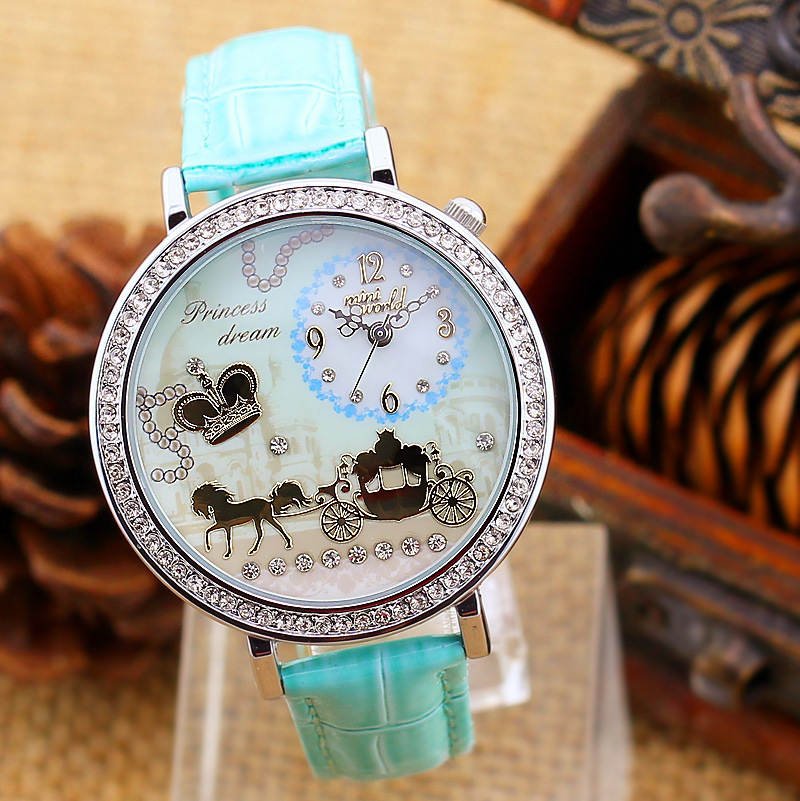 2015 summer fashion Mint Green female Carriage Diamond Creative Horse Watch