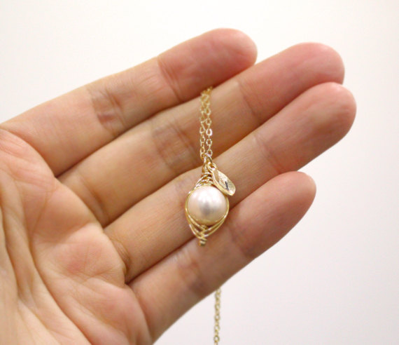 pearl necklace for mom