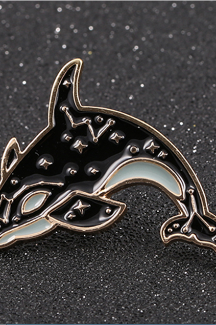 Cute killer whale & eye with tears enamel pins brooch