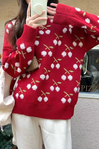 Women's sweet Christmas sweater / 2022 new lazy style loose thick knitwear cardigan