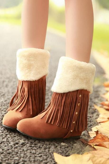 Adorable Brown Fringed And Rivet Design Warm Winter Boots