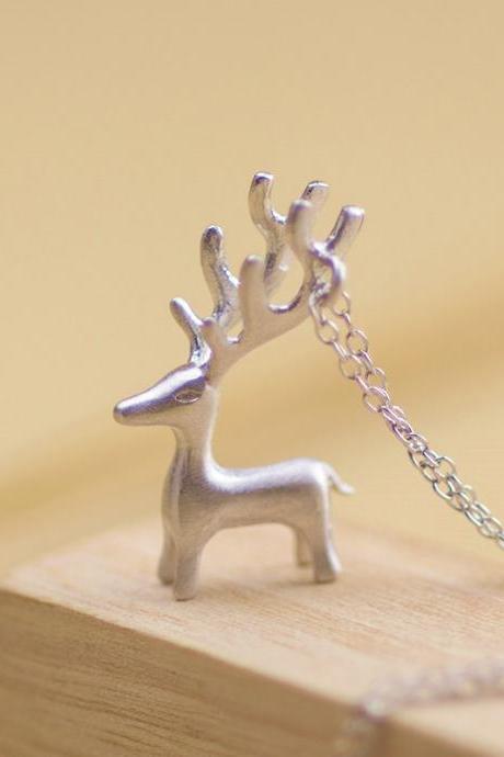  Cute 3D Deer Necklace