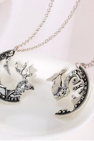 2016 New fashion women Couples Deer Necklaces
