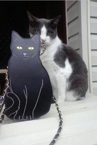 Black cat shaped chain shoulder bag
