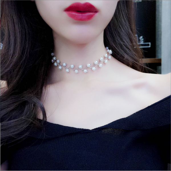 Lace collarbone pearl necklace