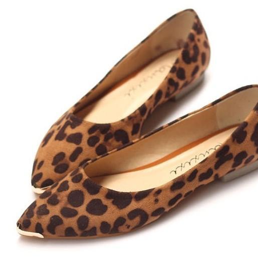 Pointed-toe Leopard Print ..